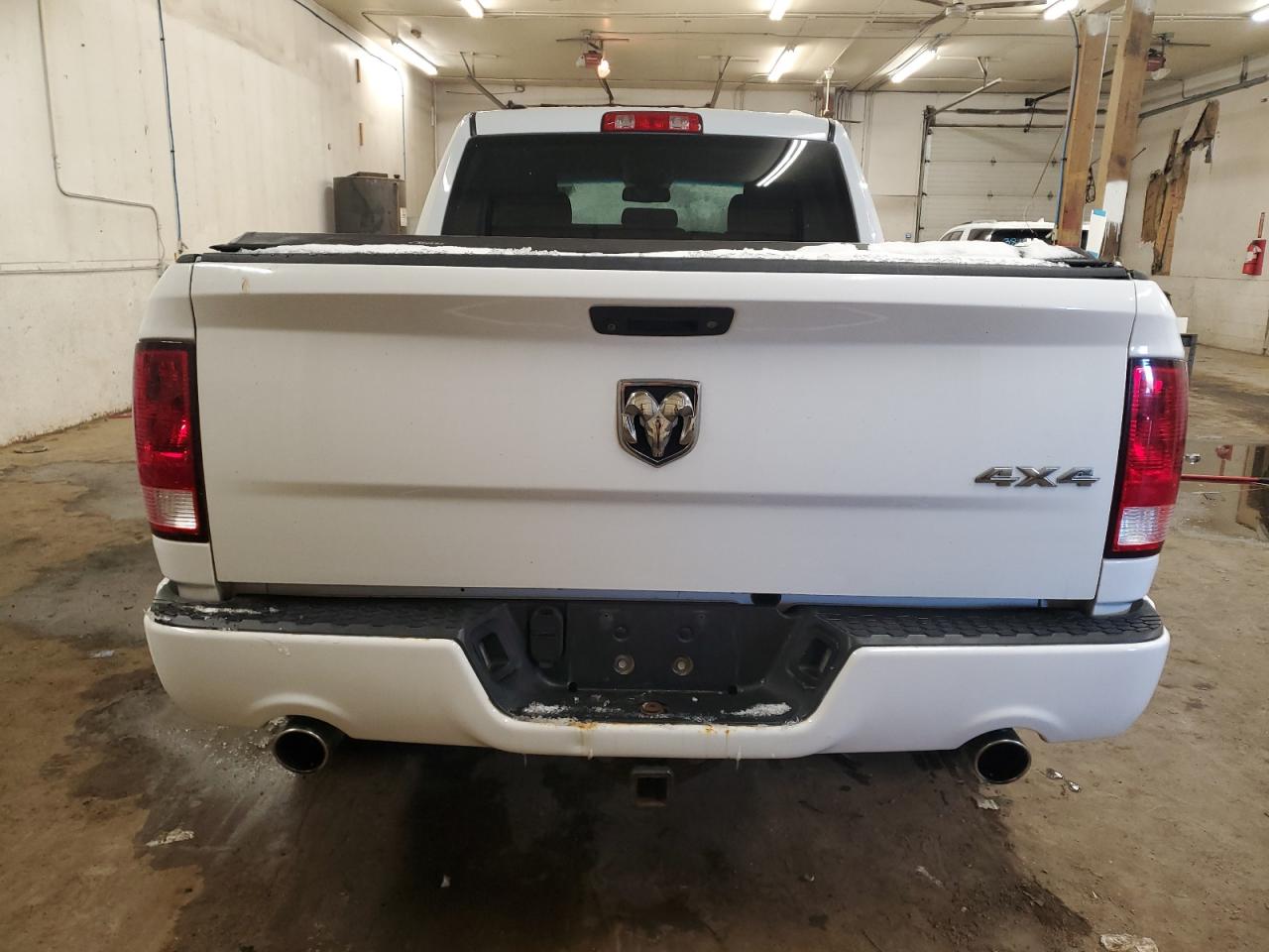 2016 RAM 1500 - Image 6