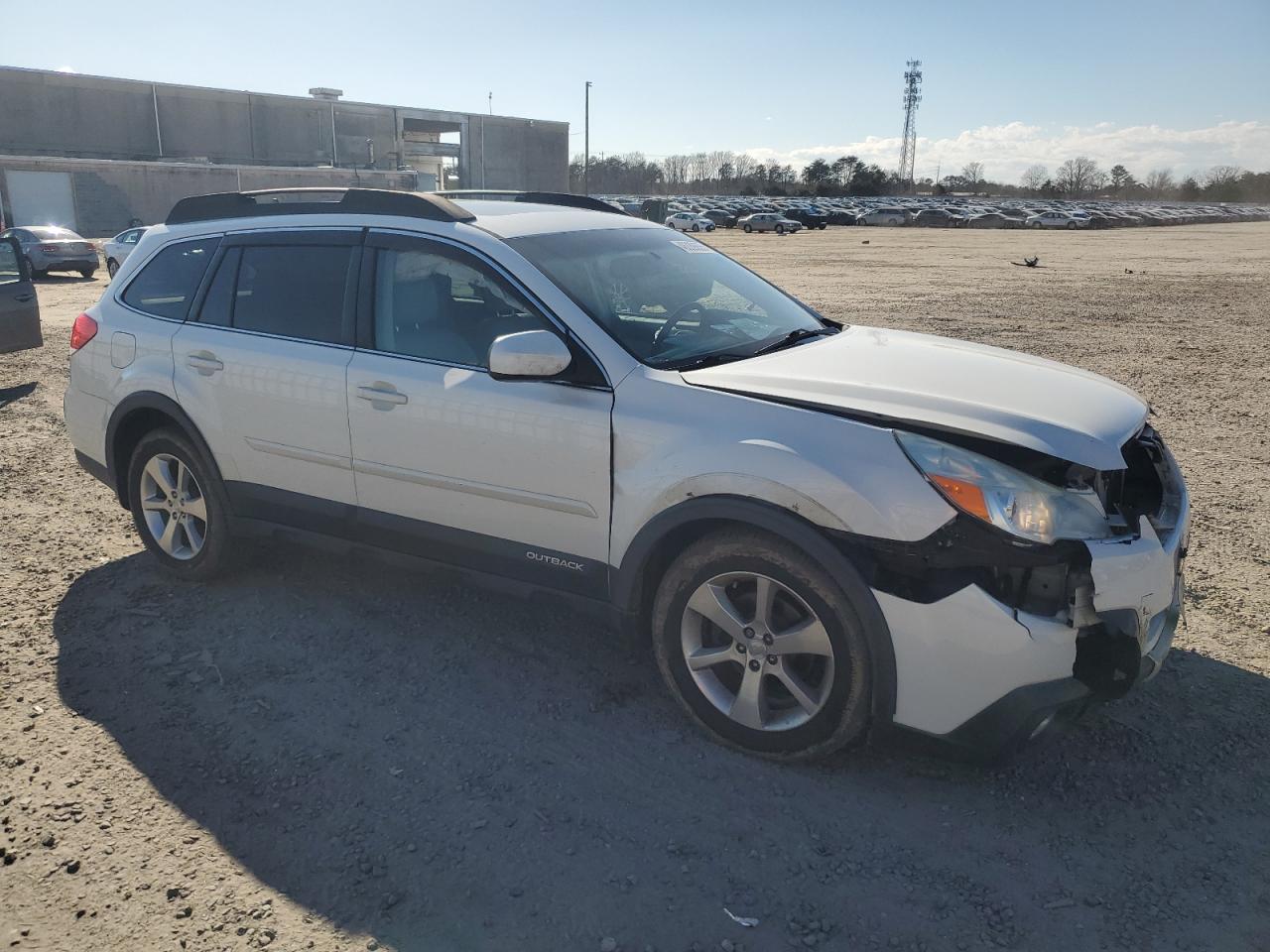 2014 Subaru Outback - Image 4