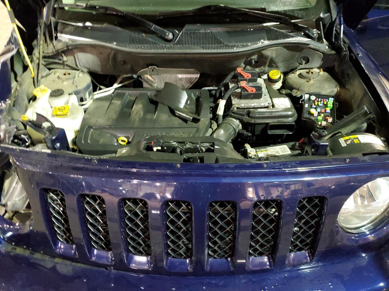 2015 Jeep Liberty (Patriot) - Image 12
