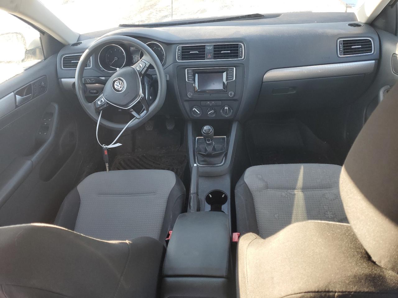 2017 Volkswagen Jetta - Image 8