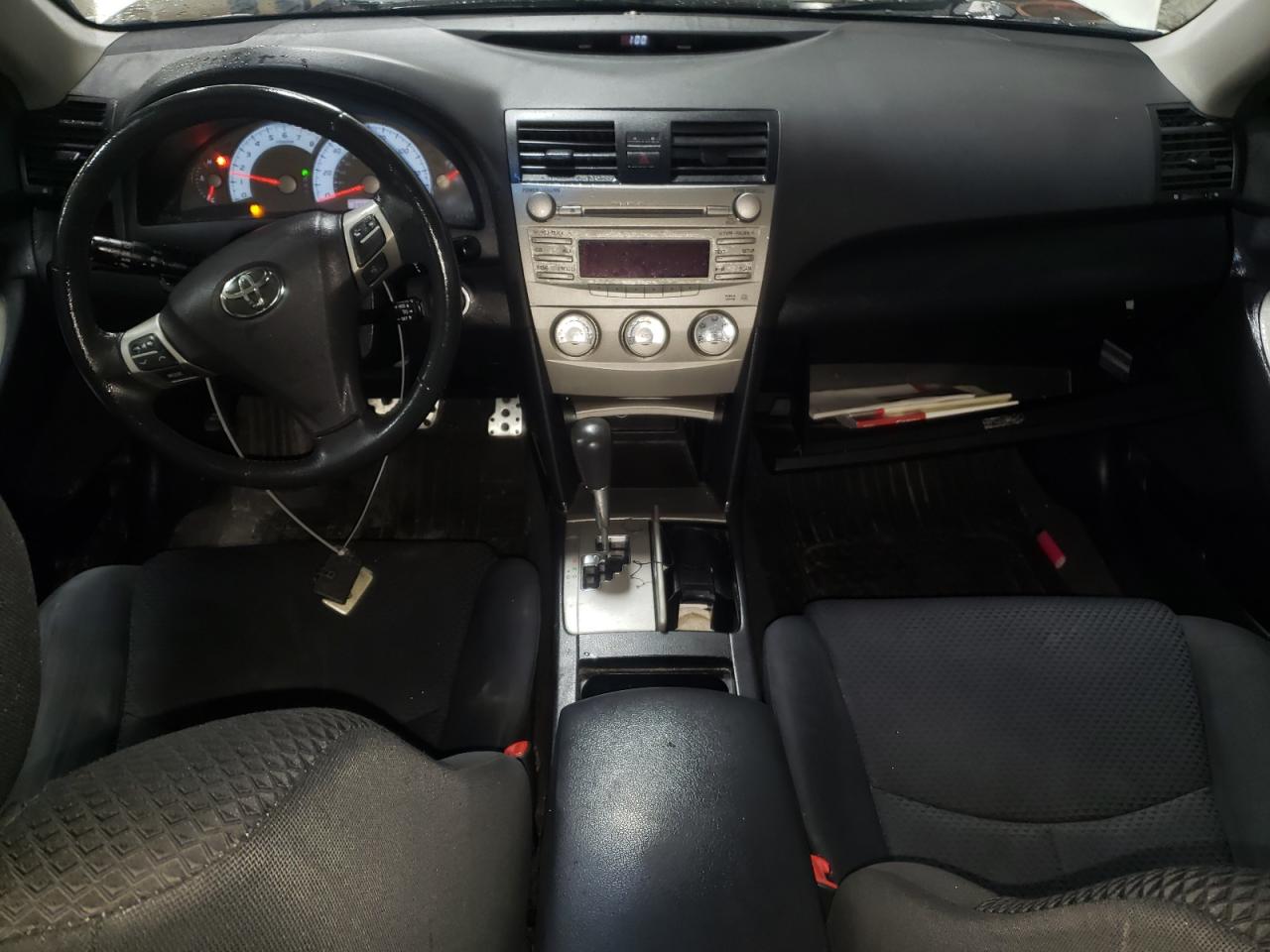 2010 Toyota Camry - Image 8