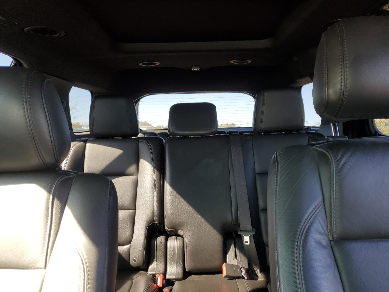2015 Ford Explorer - Image 10