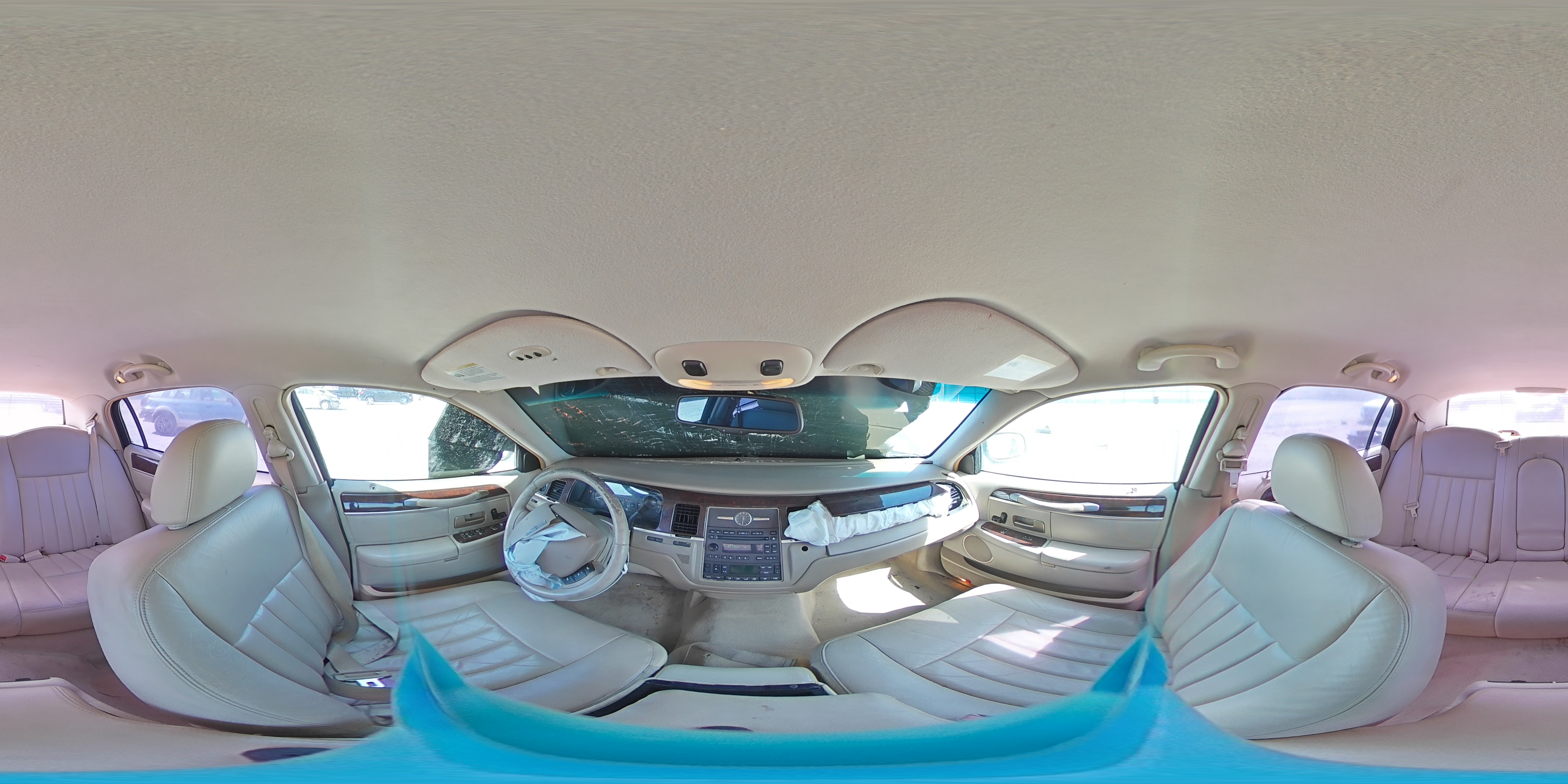 2006 Lincoln Town Car - Image 13