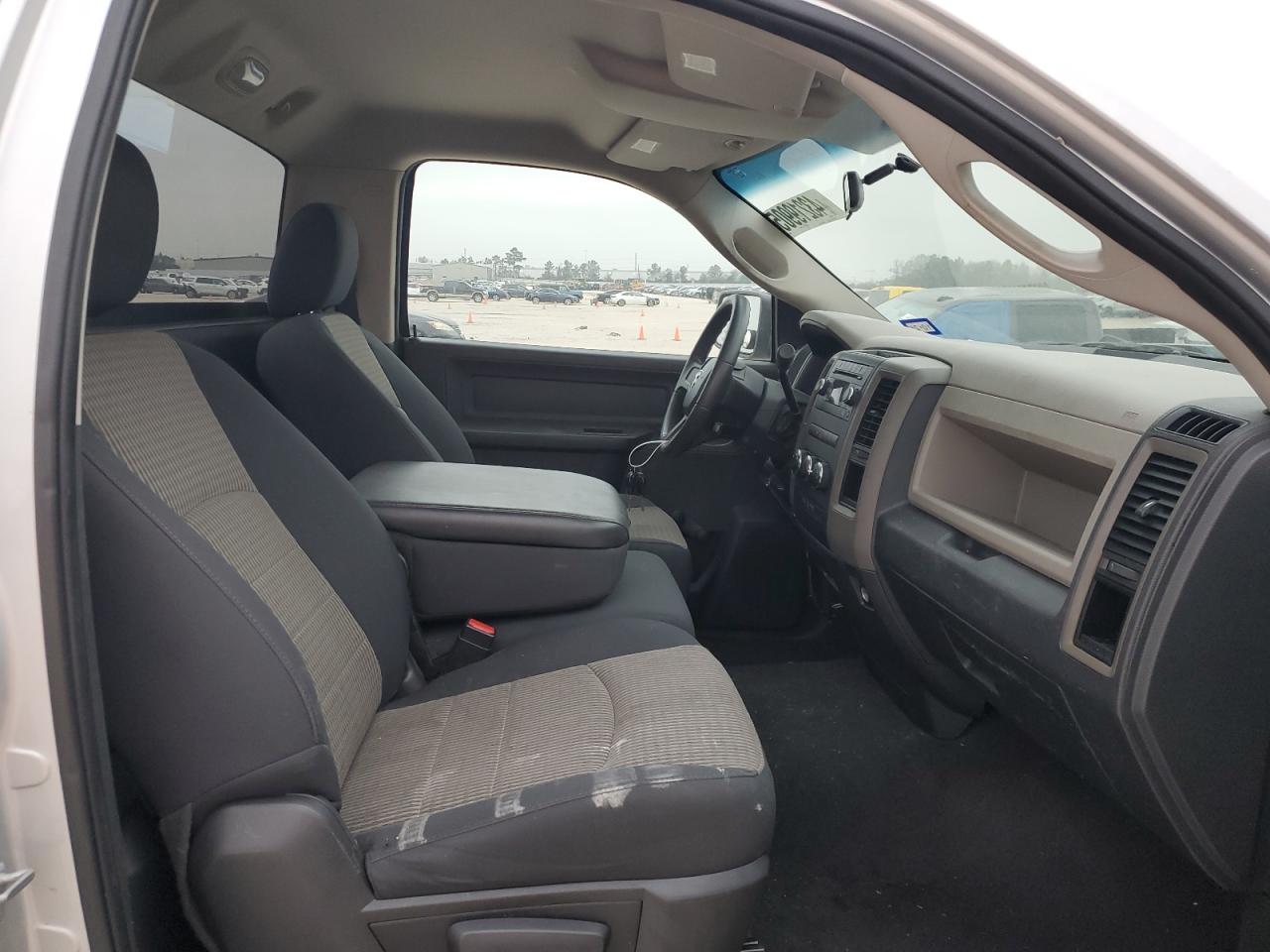 2011 Dodge RAM - Image 10