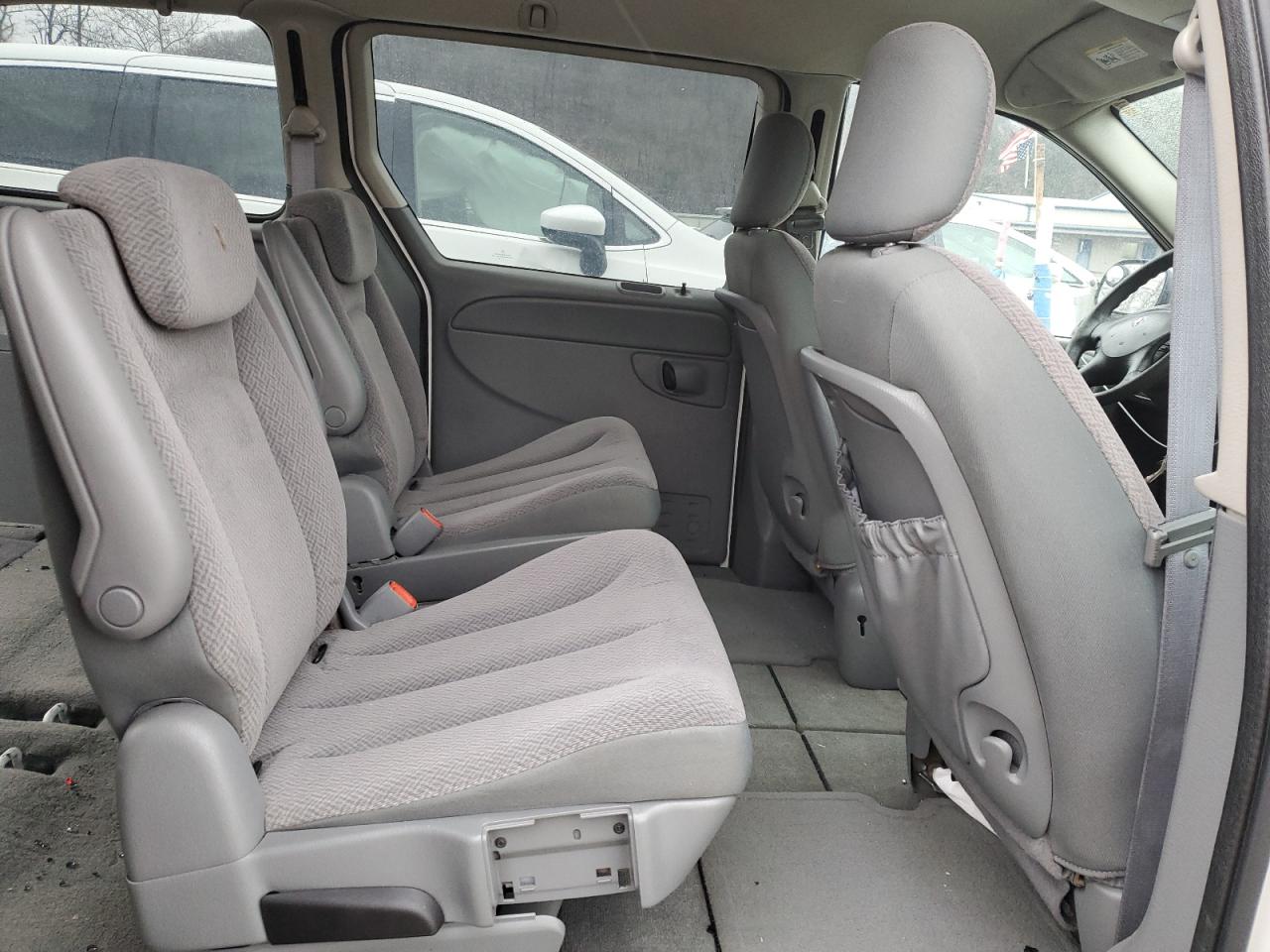 2007 Dodge Caravan - Image 11