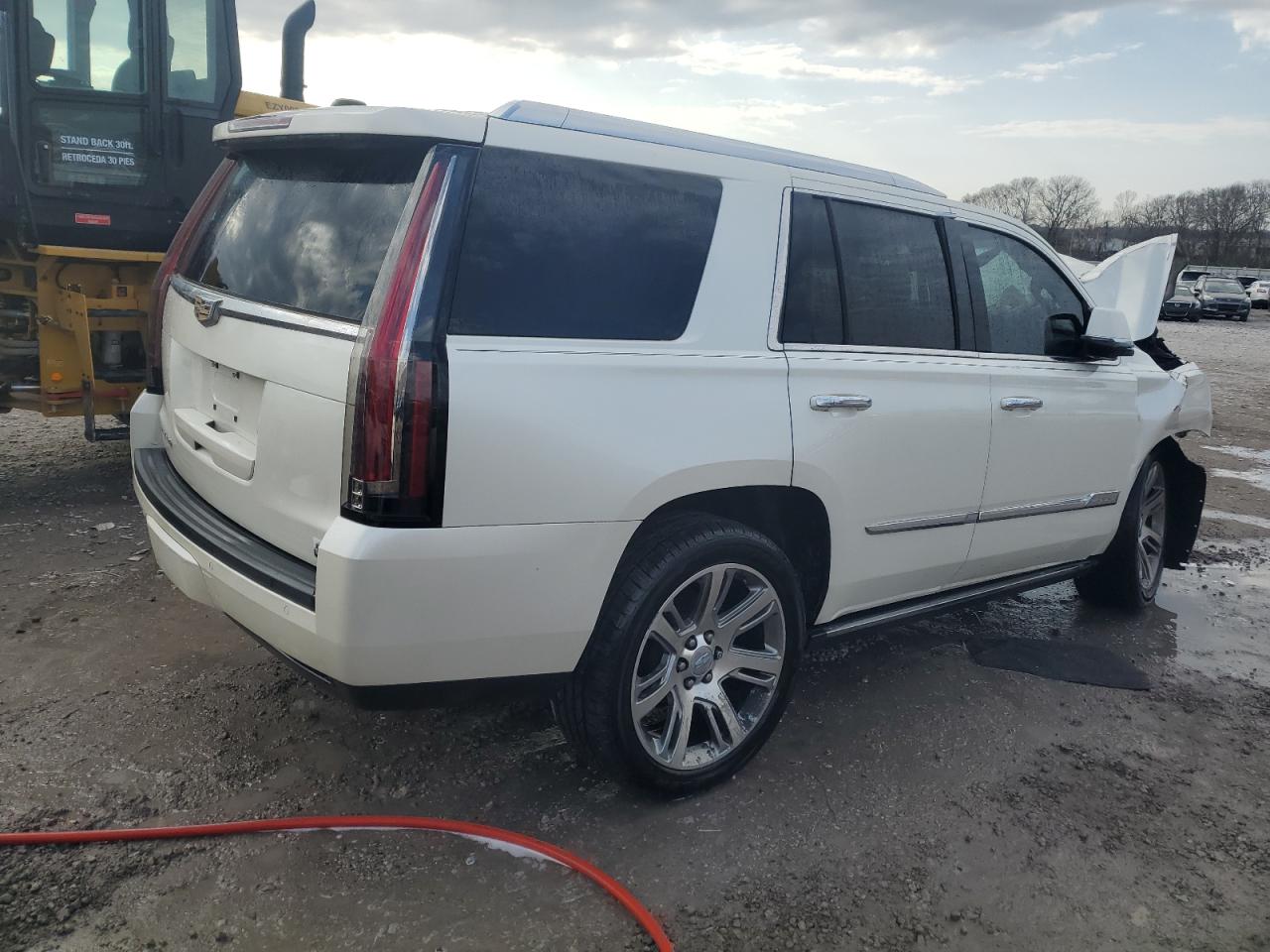 2015 Cadillac Escalade - Image 3