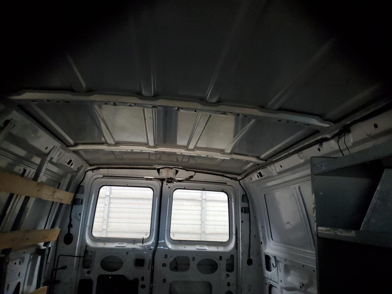 2006 Ford Econoline - Image 10