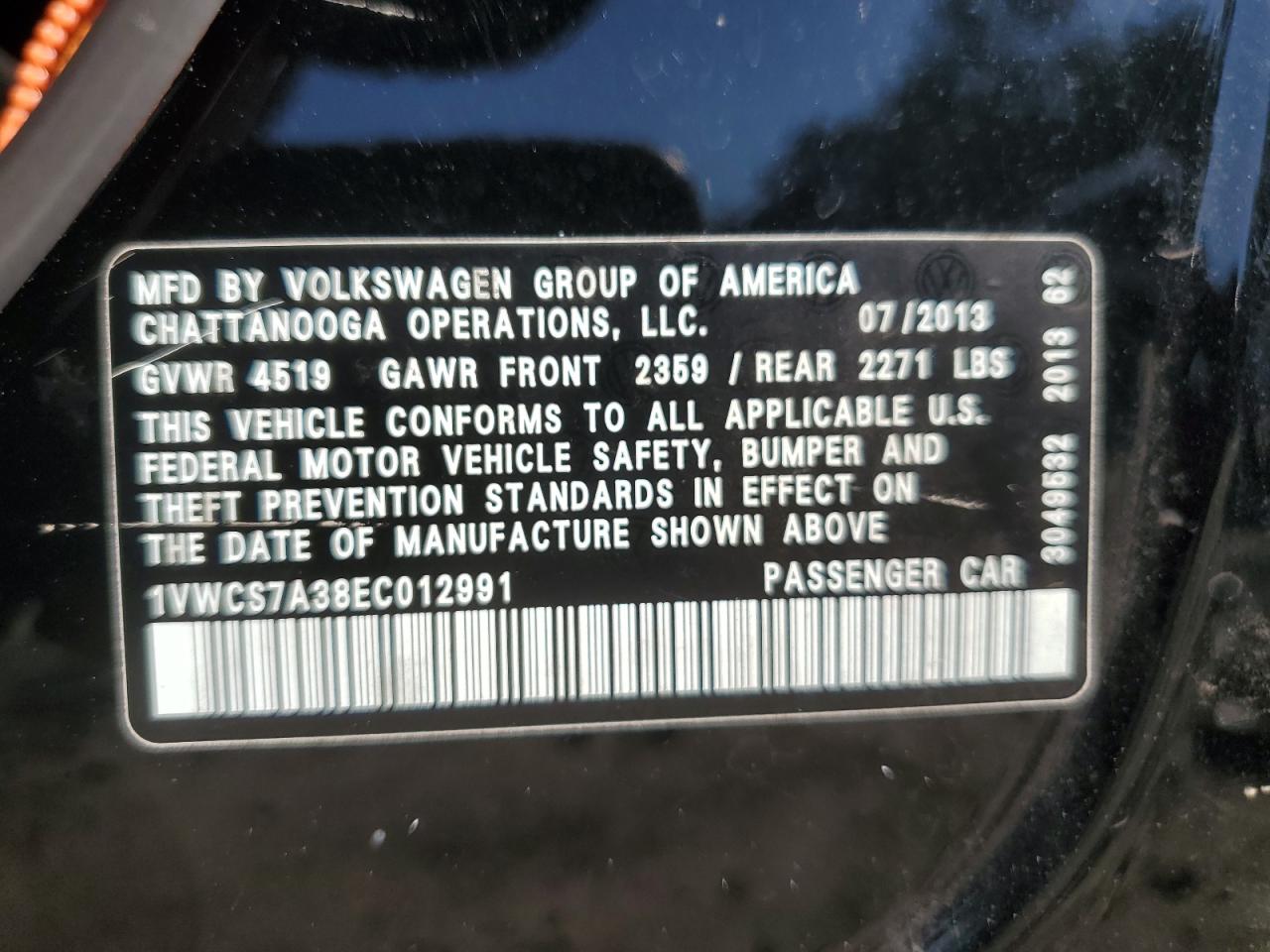 2014 Volkswagen Passat - Image 12