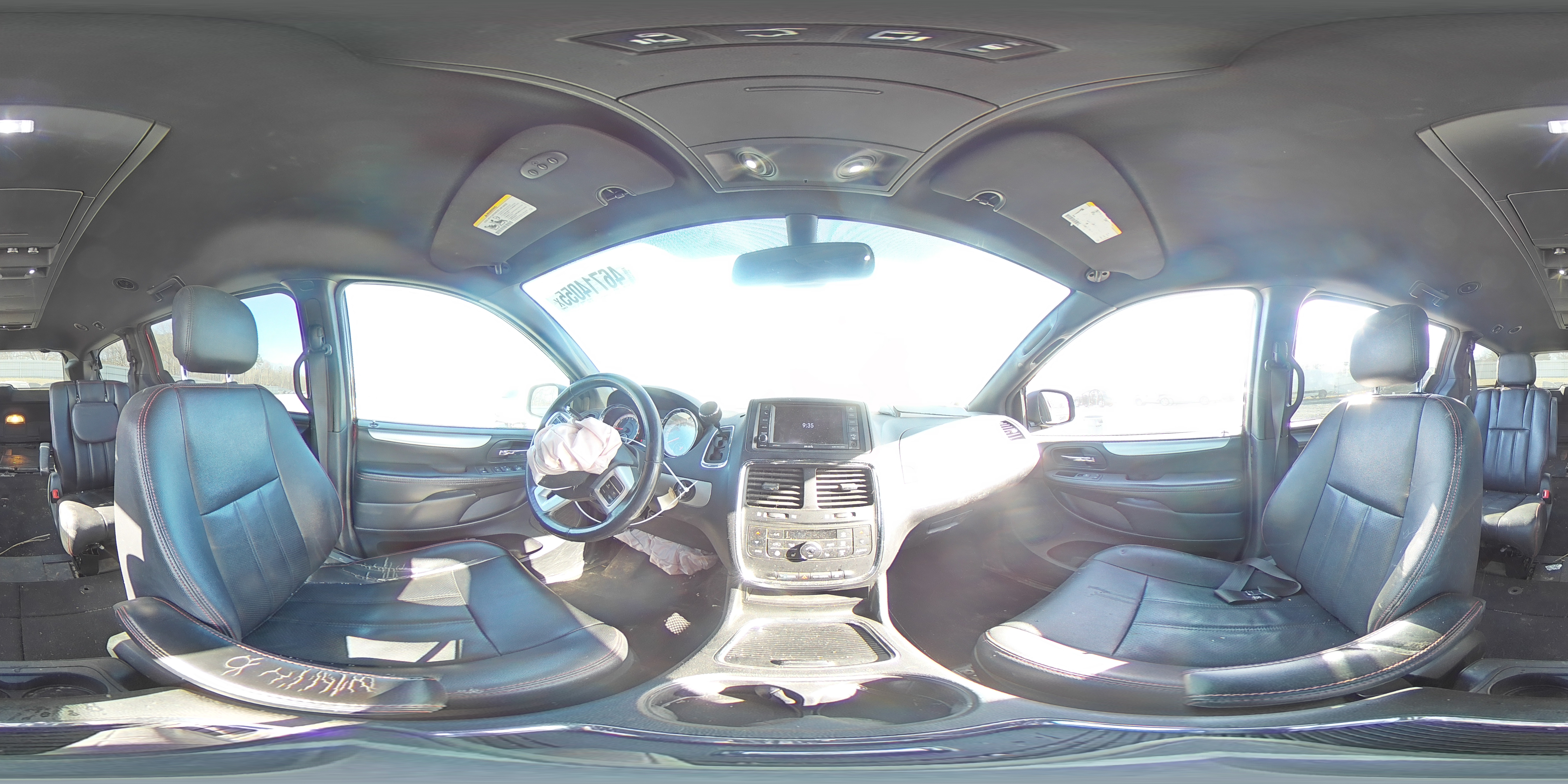2018 Dodge Caravan - Image 13