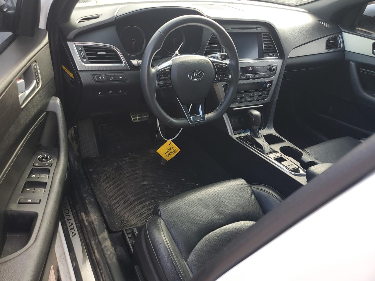 2017 Hyundai Sonata - Image 8
