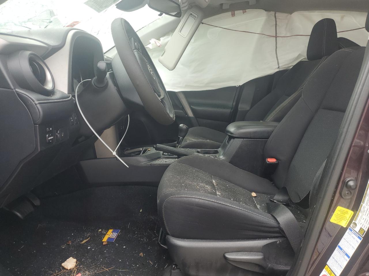 2017 Toyota RAV 4 - Image 7
