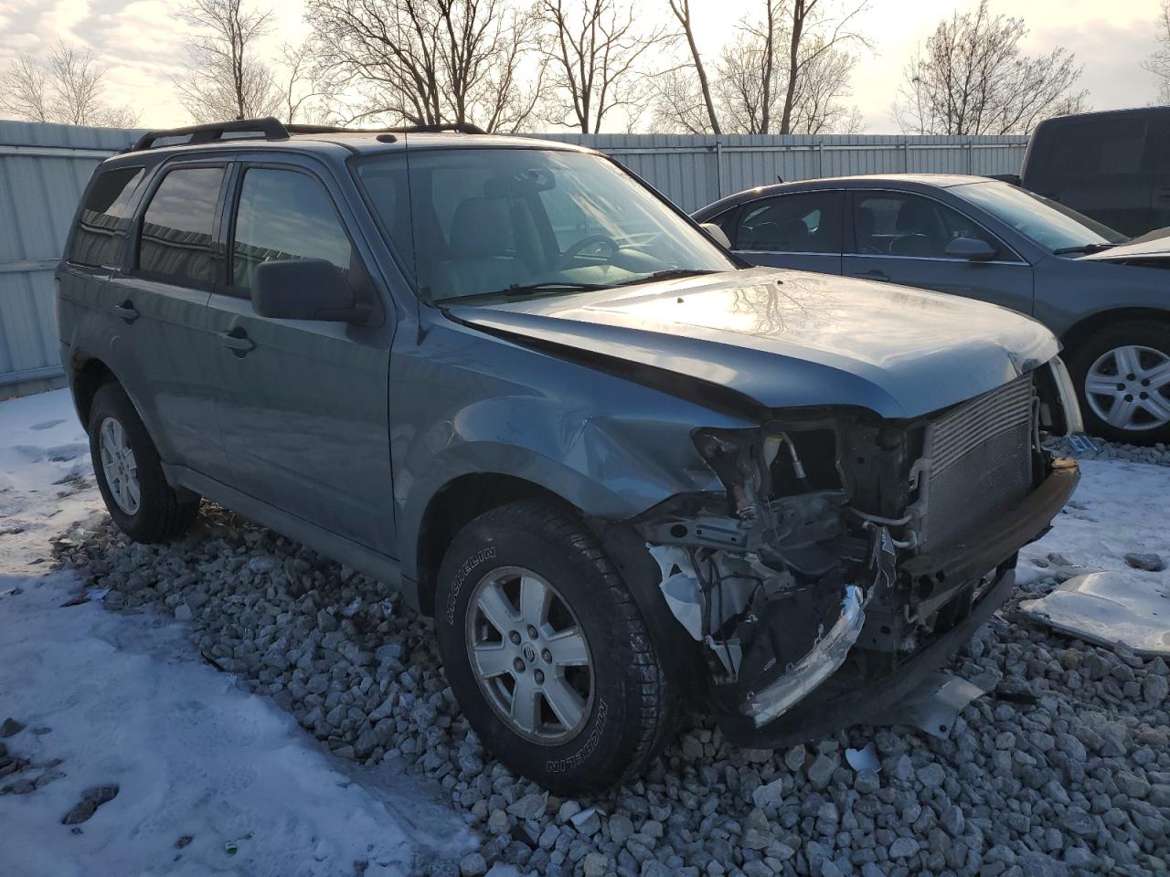 2010 Mercury Mariner - Image 4
