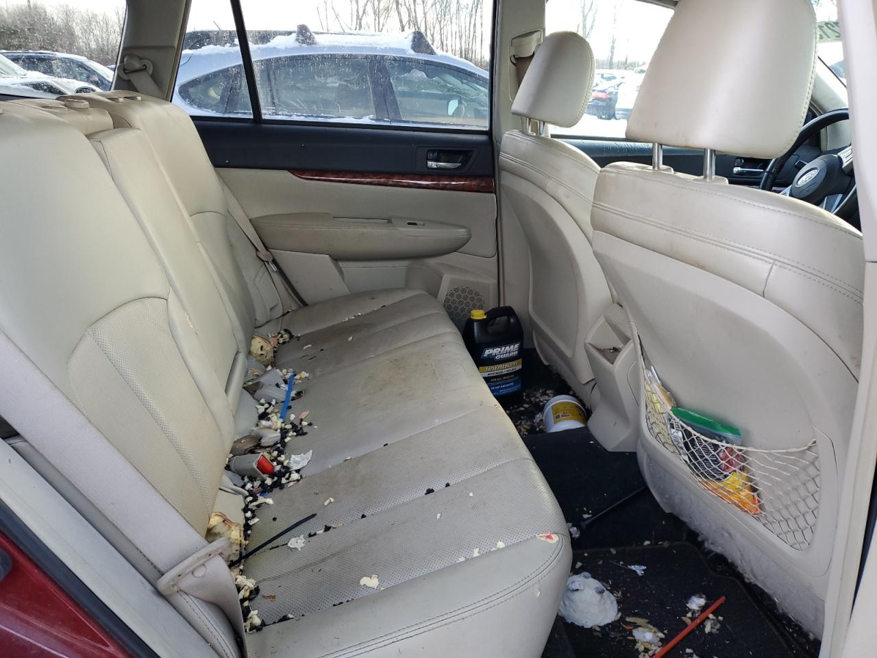 2011 Subaru Outback - Image 10