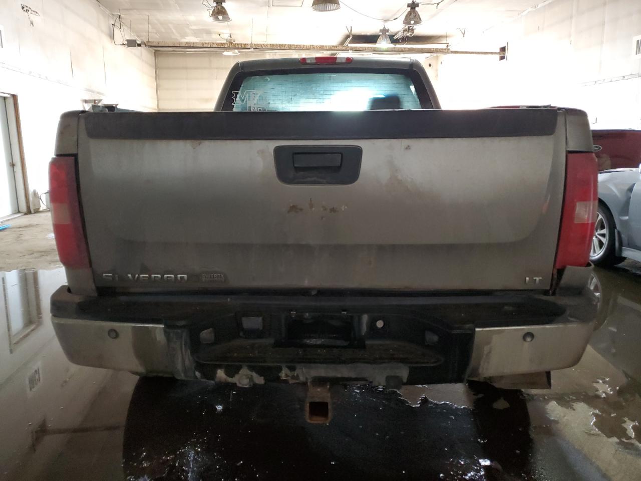 2007 Chevrolet Silverado - Image 6