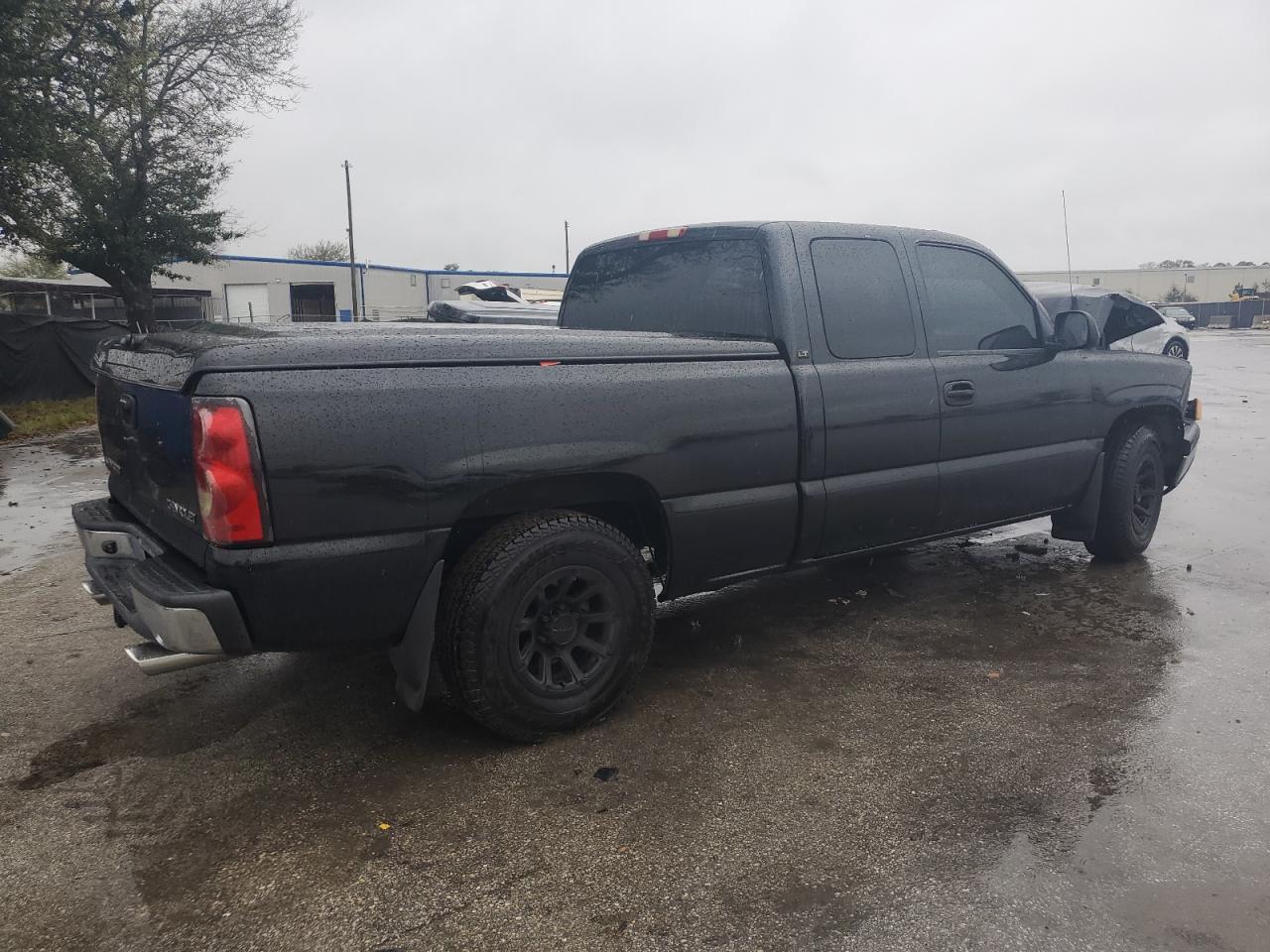 2004 Chevrolet Silverado - Image 3