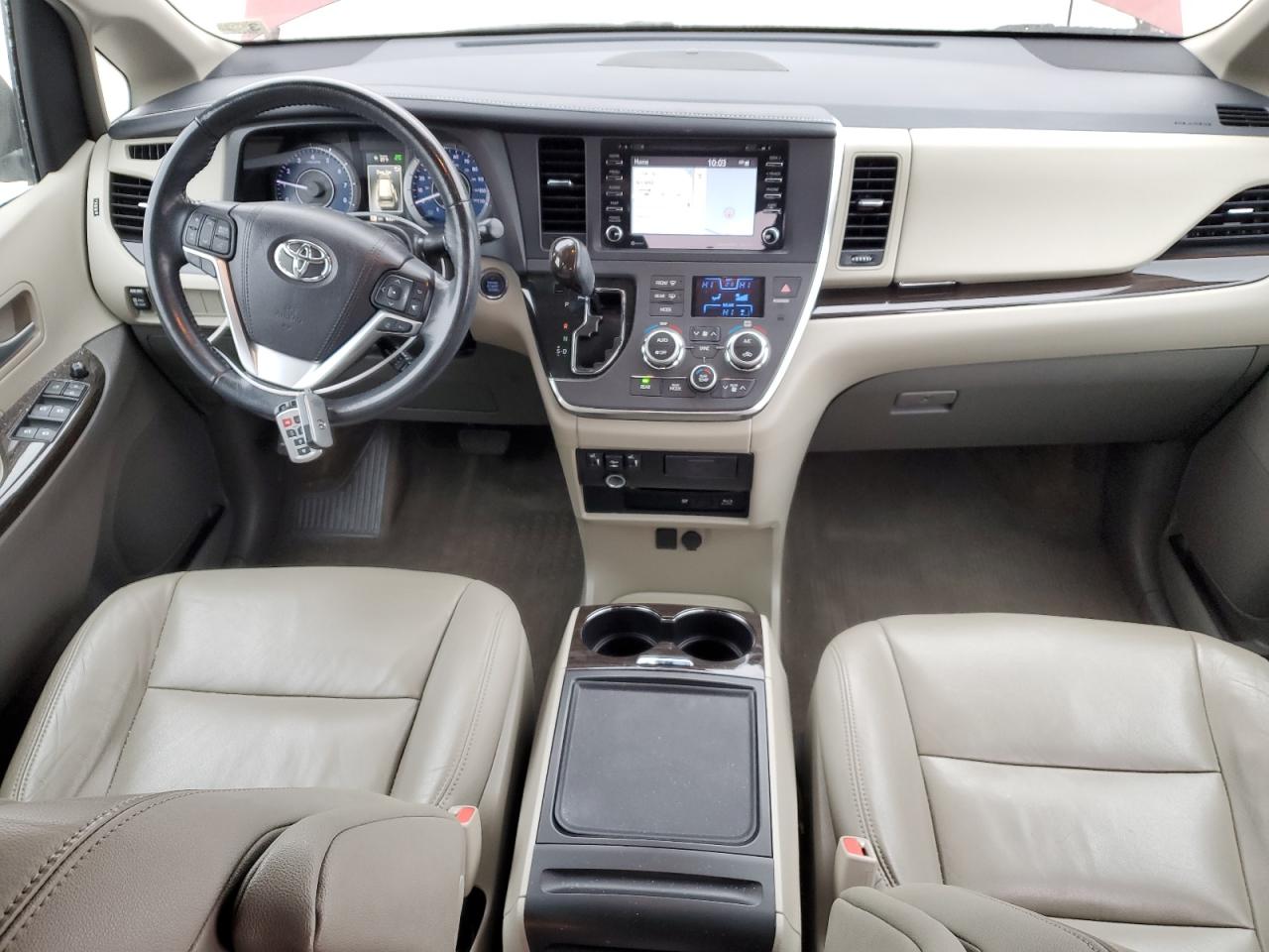 2018 Toyota Sienna - Image 8