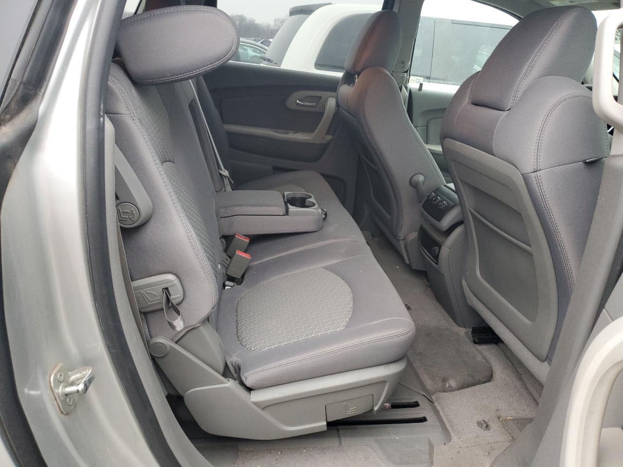2011 Chevrolet Traverse - Image 11