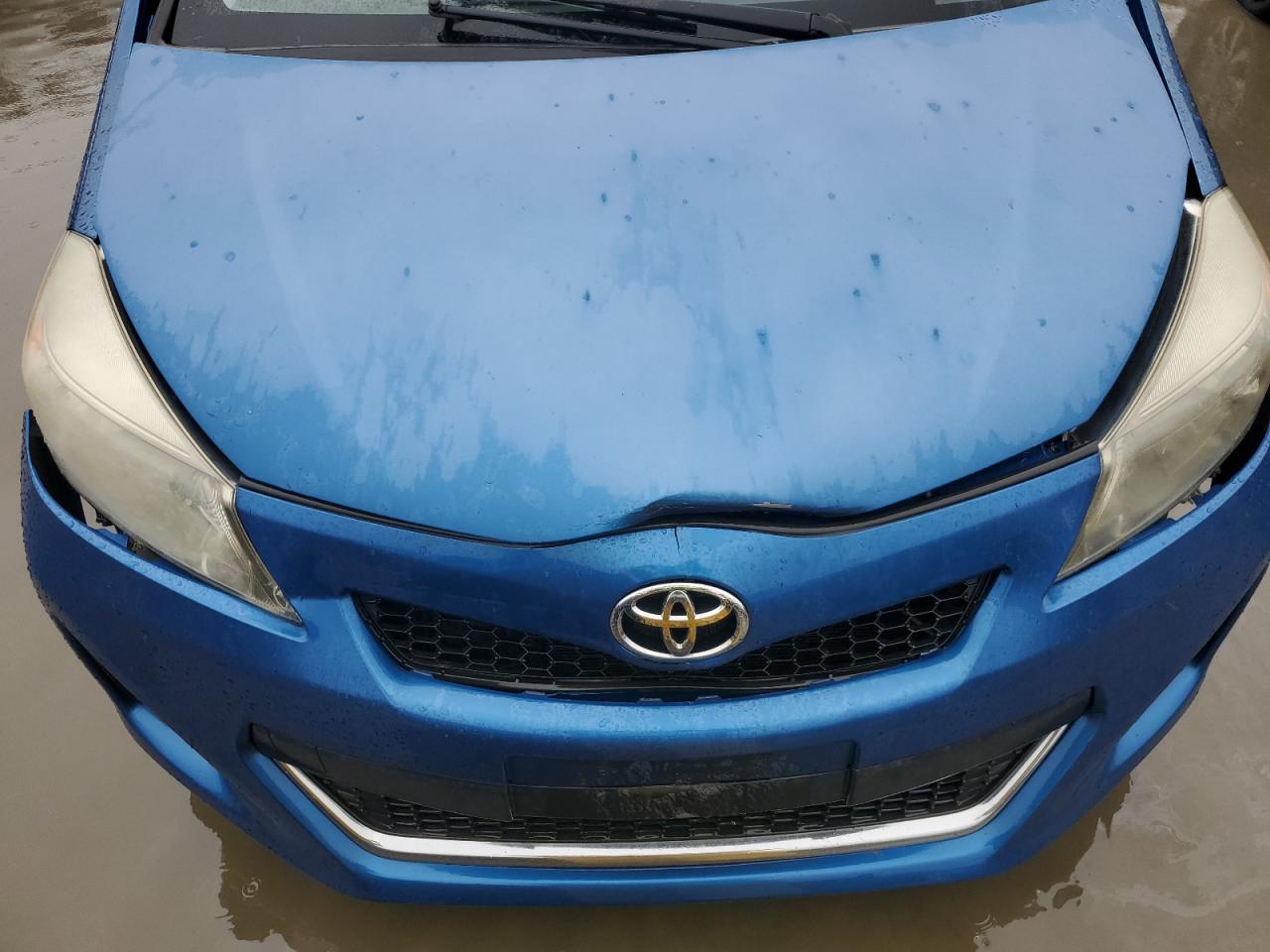 2012 Toyota Yaris - Image 11
