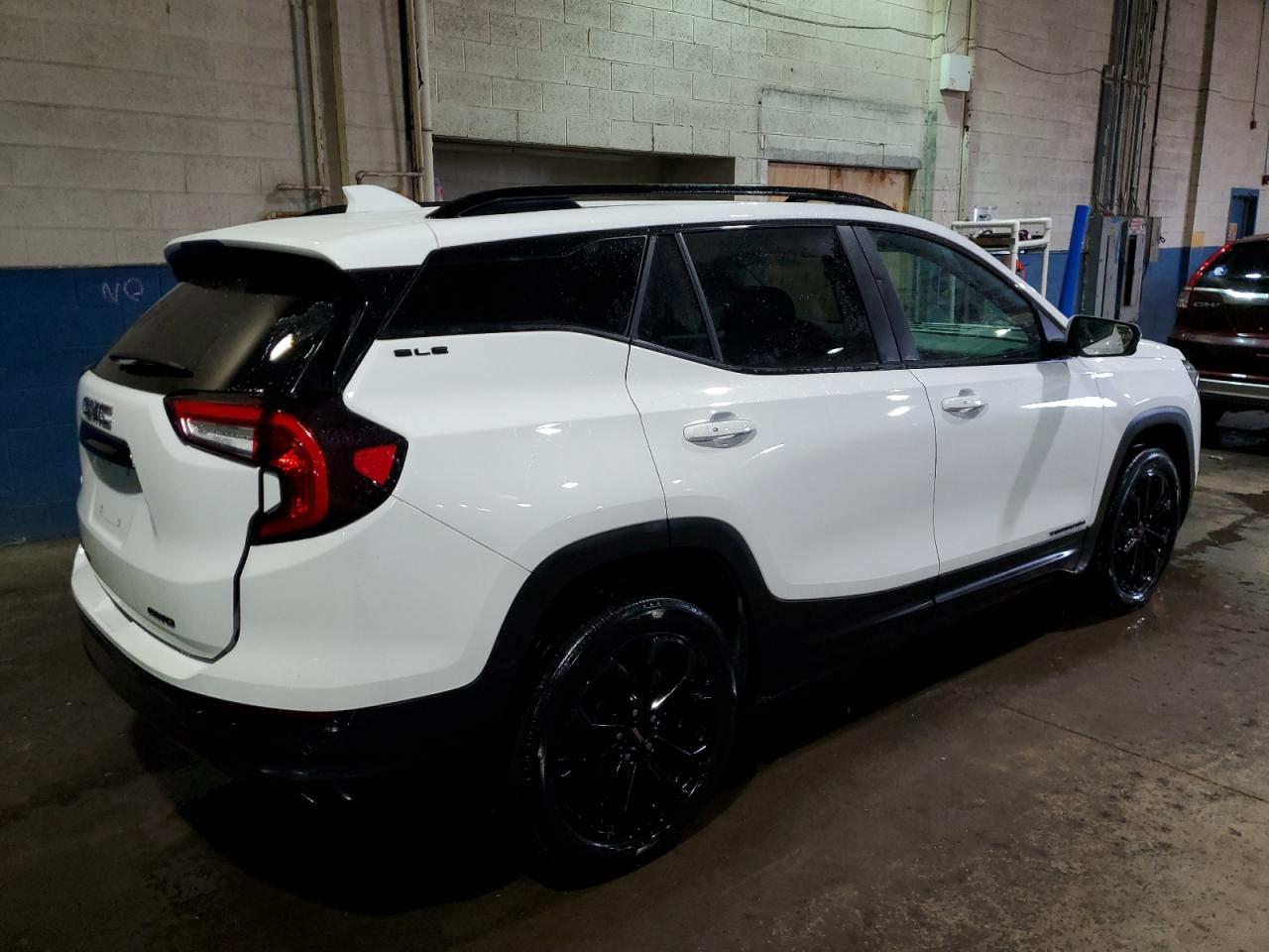2022 GMC Terrain - Image 3