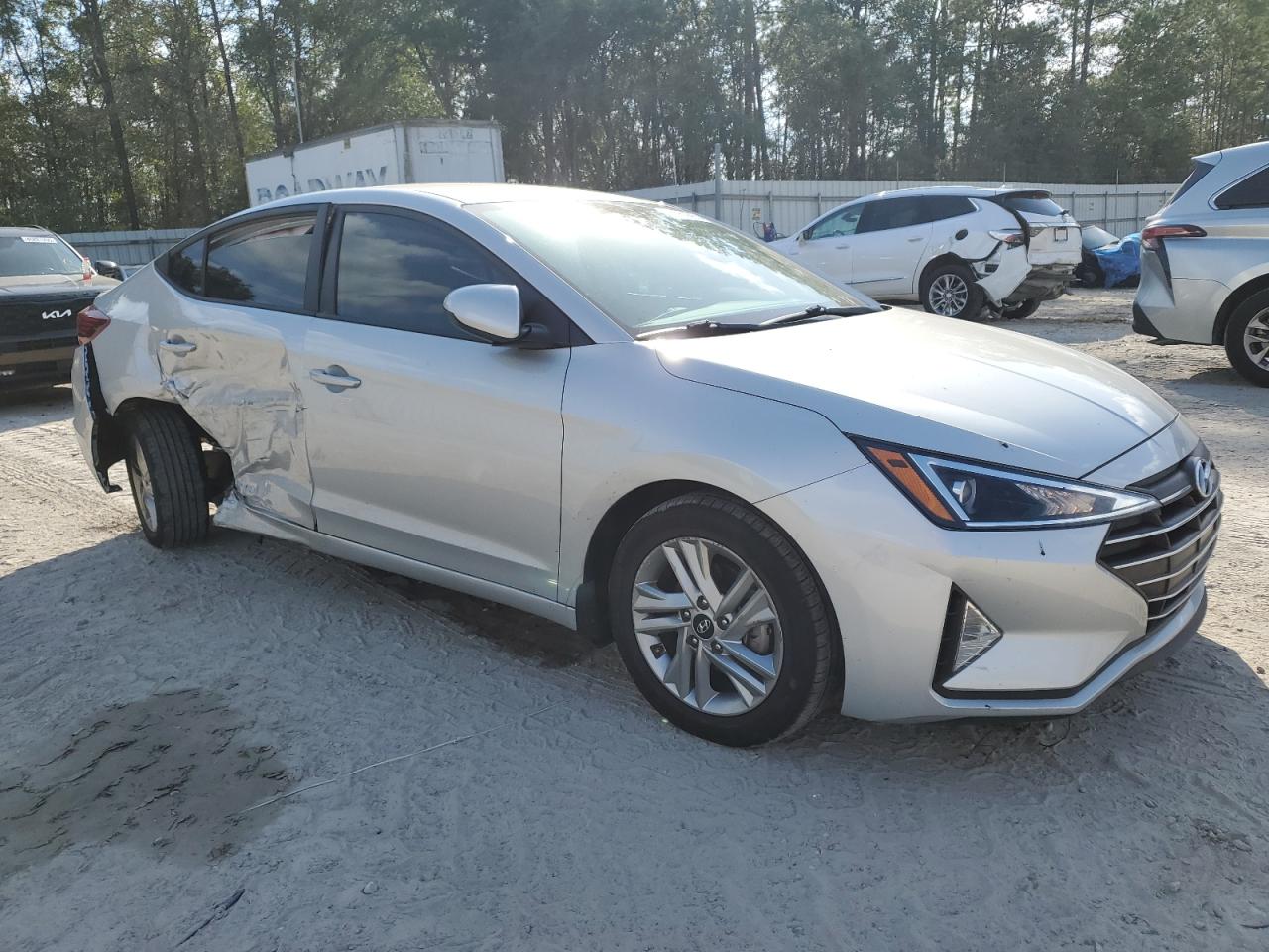 2020 Hyundai Elantra - Image 4