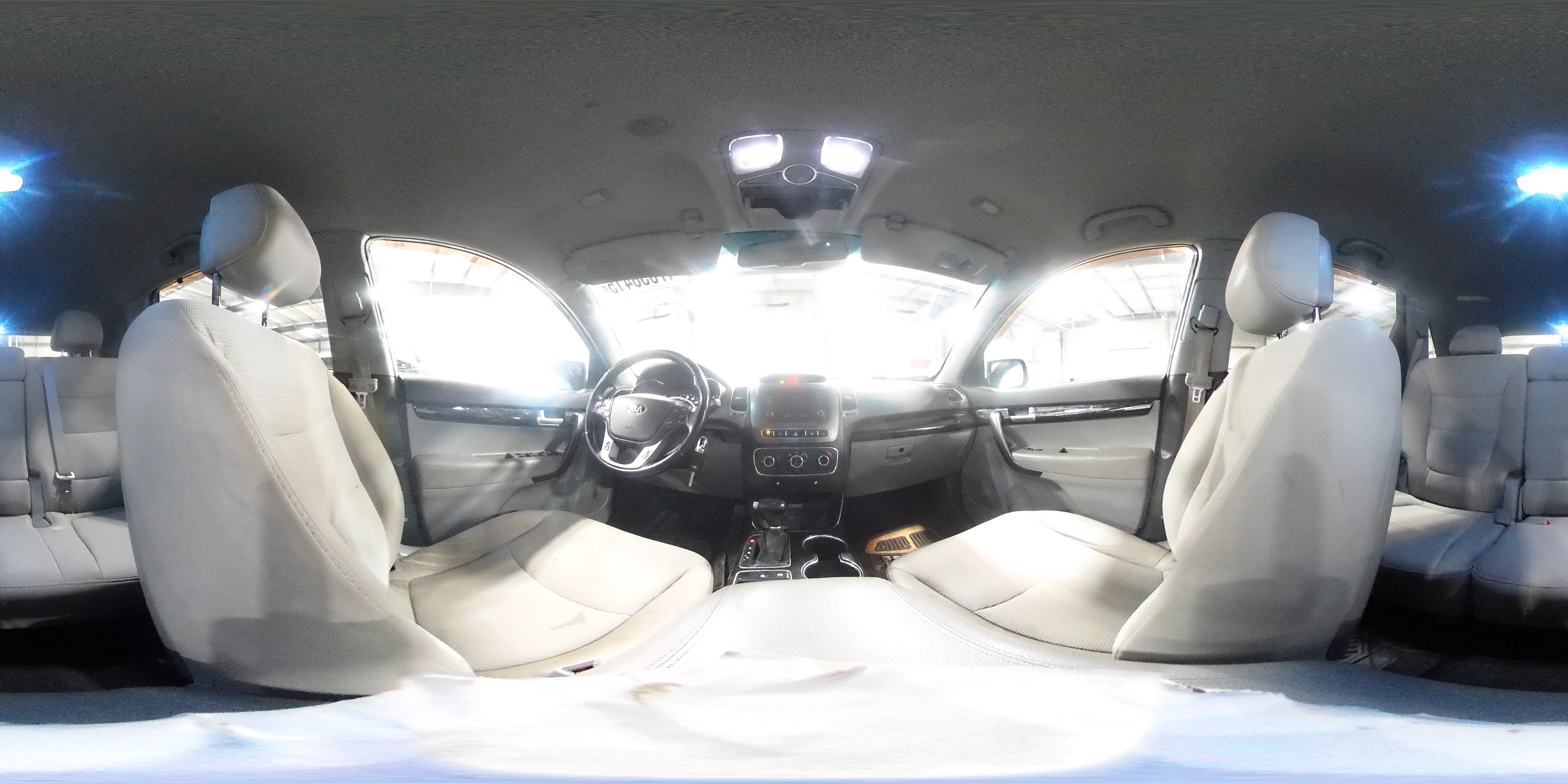 2014 Kia Sorento - Image 16
