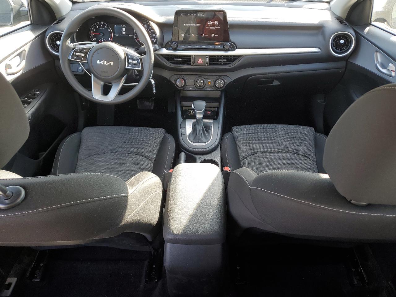 2024 Kia Forte - Image 8