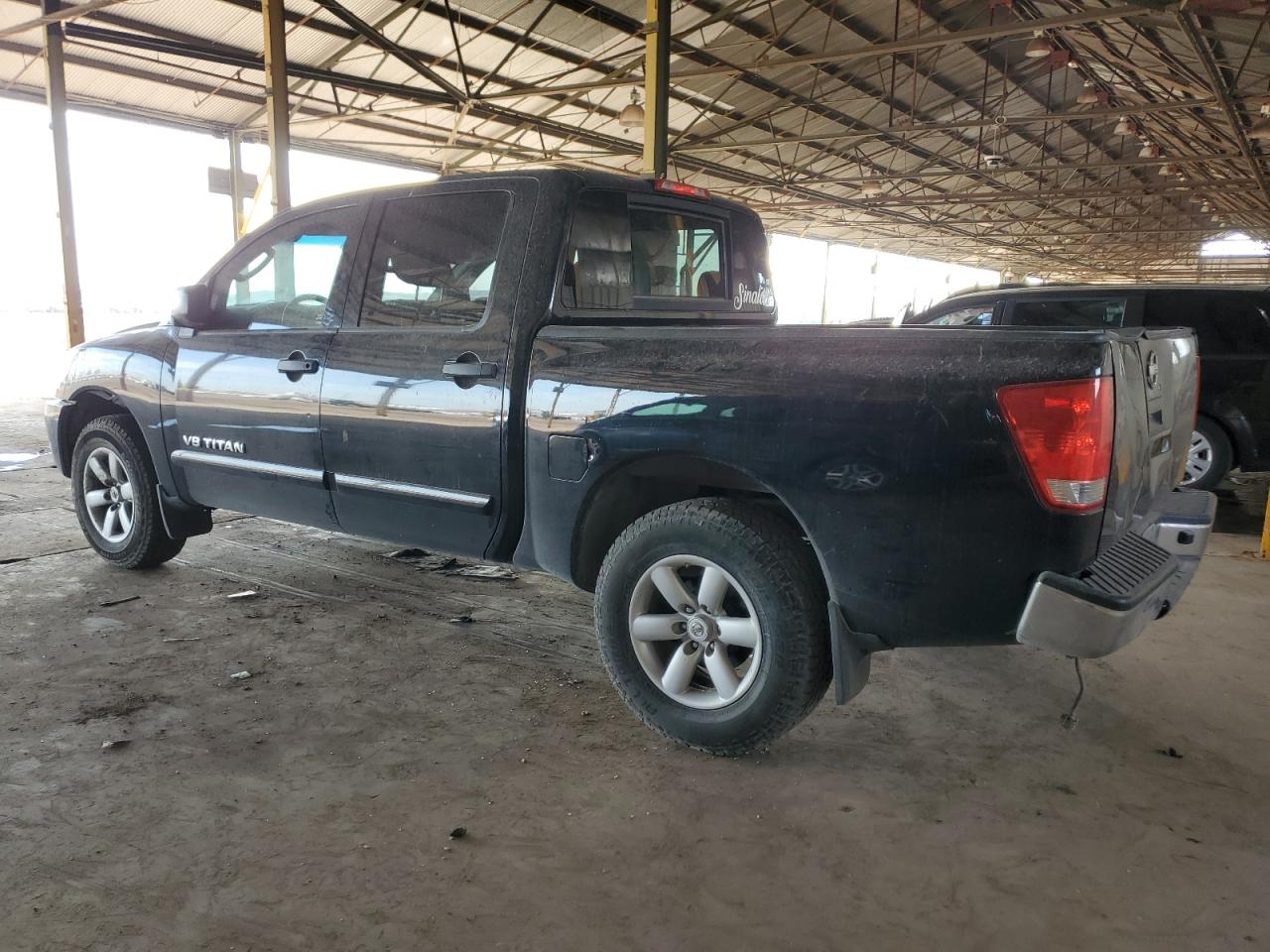 2011 Nissan Titan - Image 2