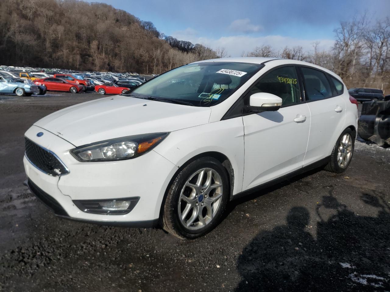 2015 Ford Focus Se for Sale in Marlboro, NY - Minor Dent/Scratches