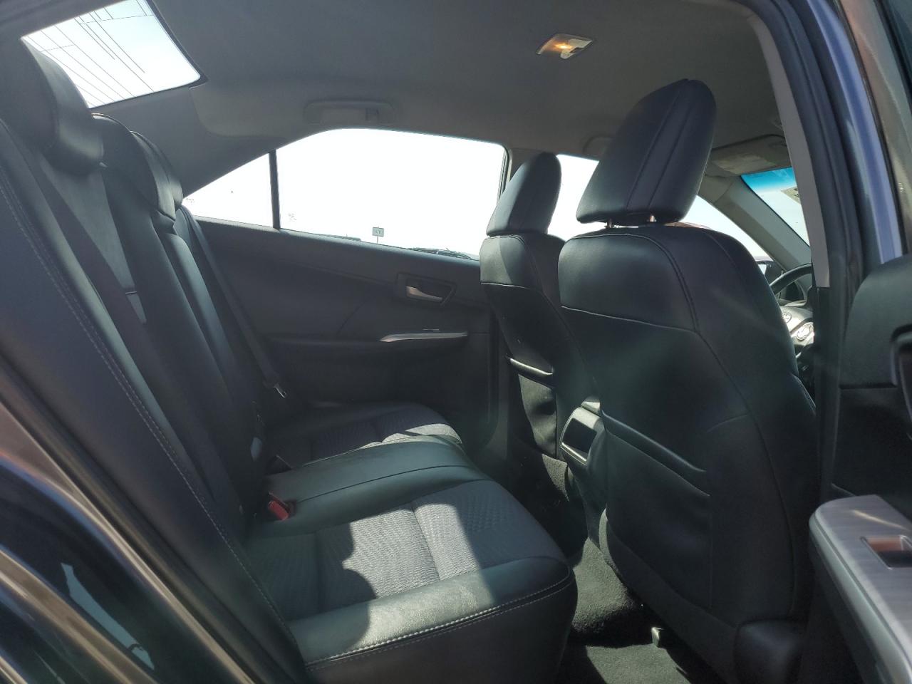 2014 Toyota Camry - Image 10