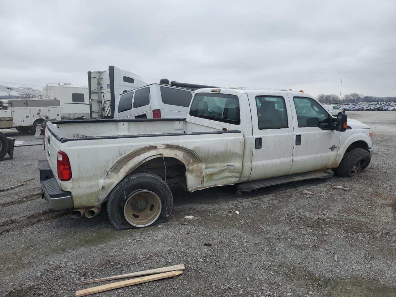 2014 Ford F350 - Image 3
