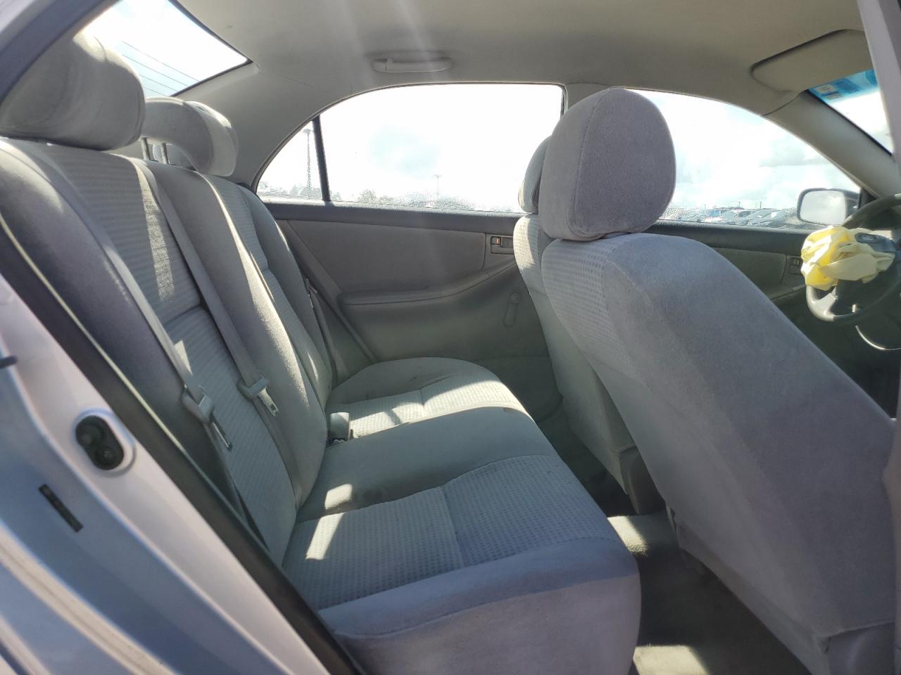 2005 Toyota Corolla - Image 10