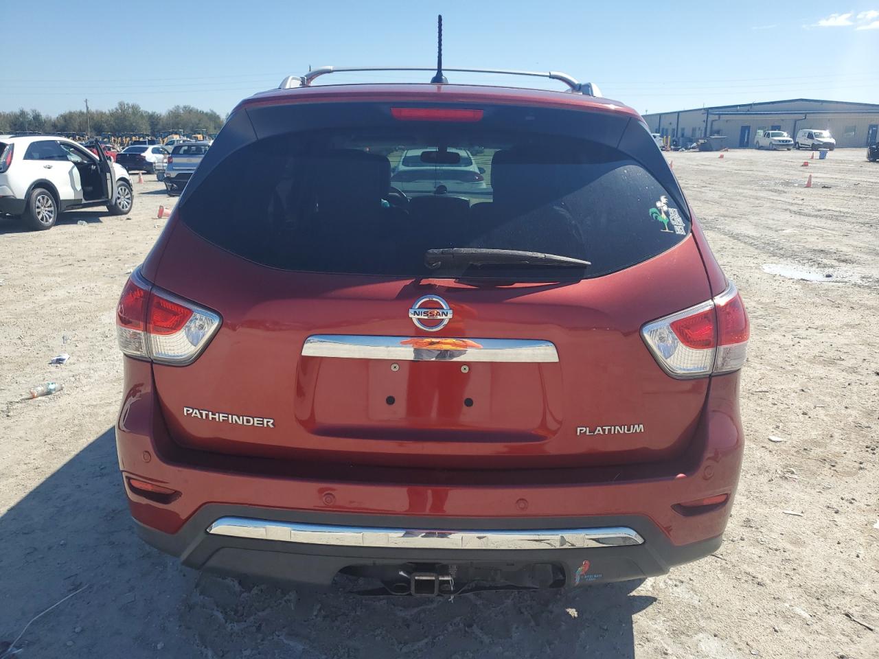 2014 Nissan Pathfinder - Image 6