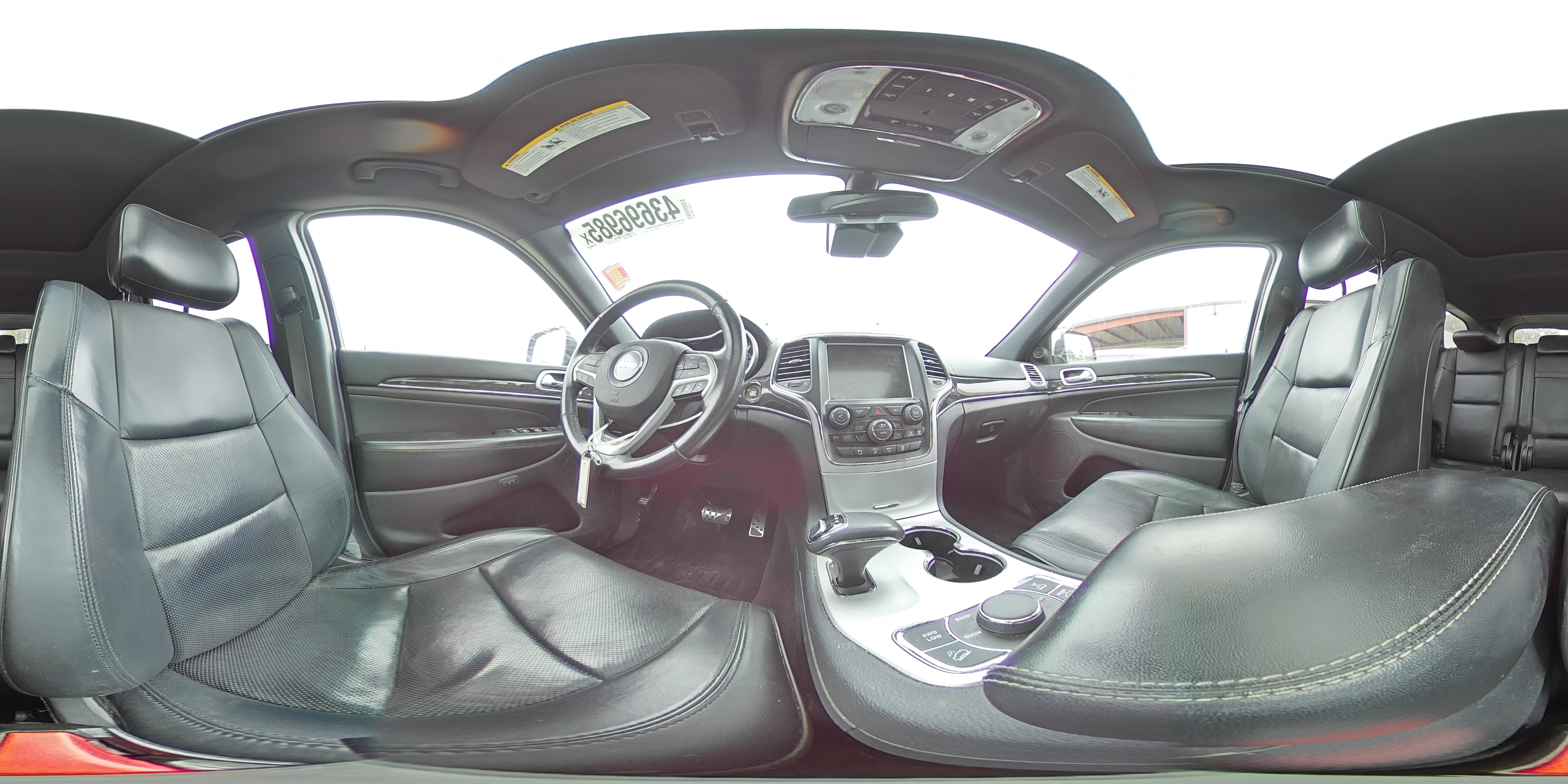 2015 Jeep Grand Cherokee - Image 16