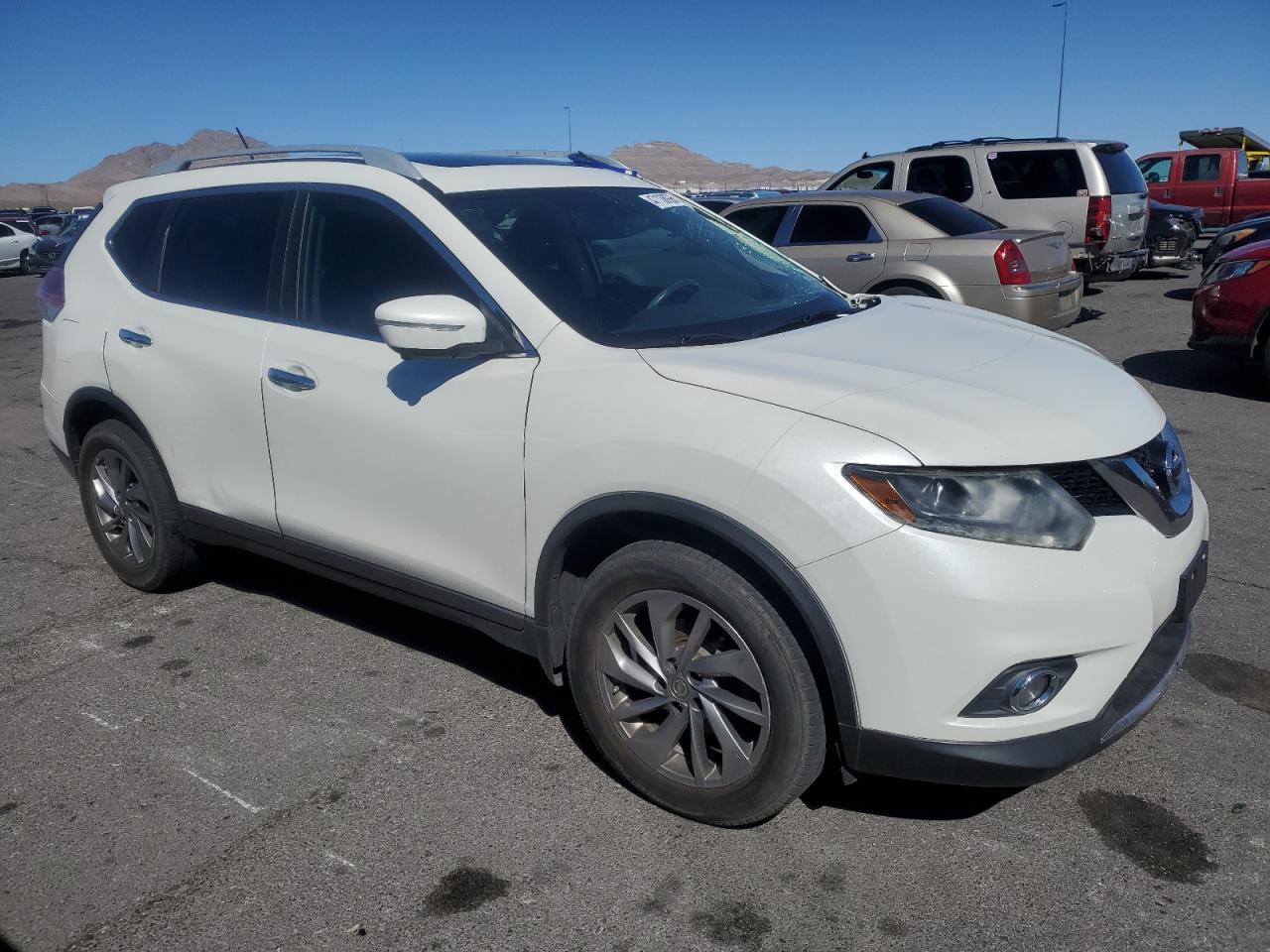 2015 Nissan Rogue - Image 4