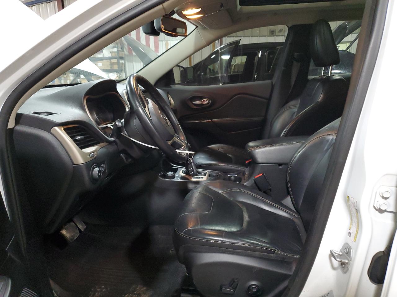 2016 Jeep Grand Cherokee - Image 7