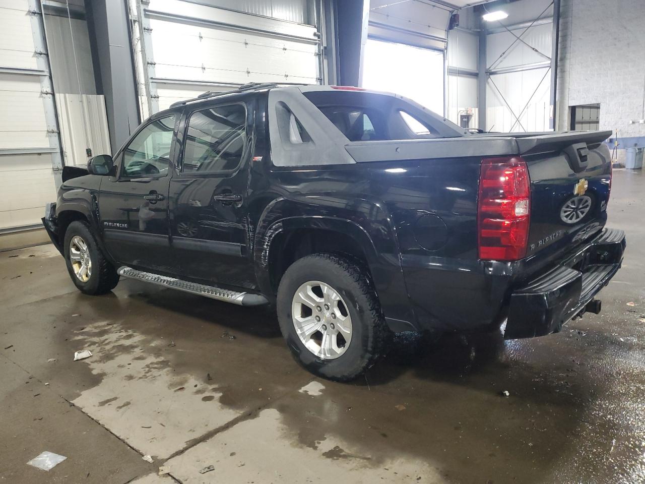 2012 Chevrolet Avalanche - Image 2
