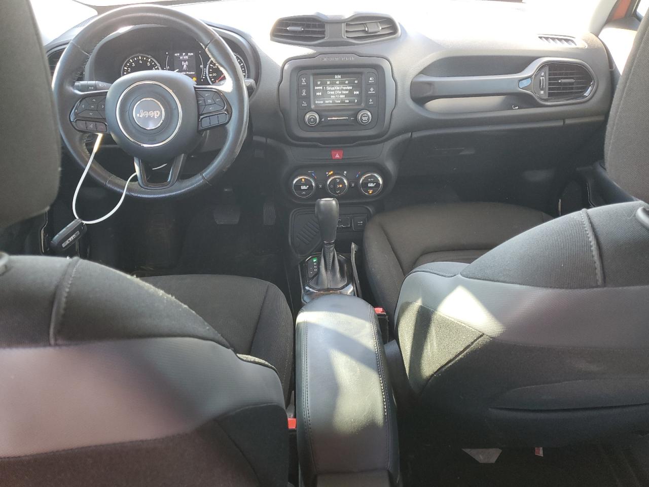 2017 Jeep Renegade - Image 8