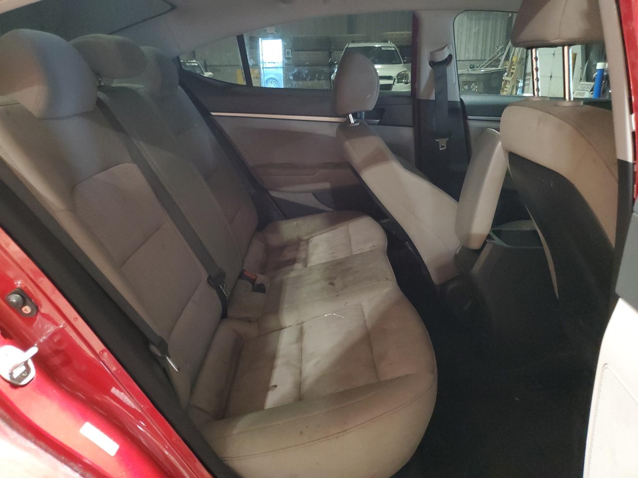 2017 Hyundai Elantra - Image 10