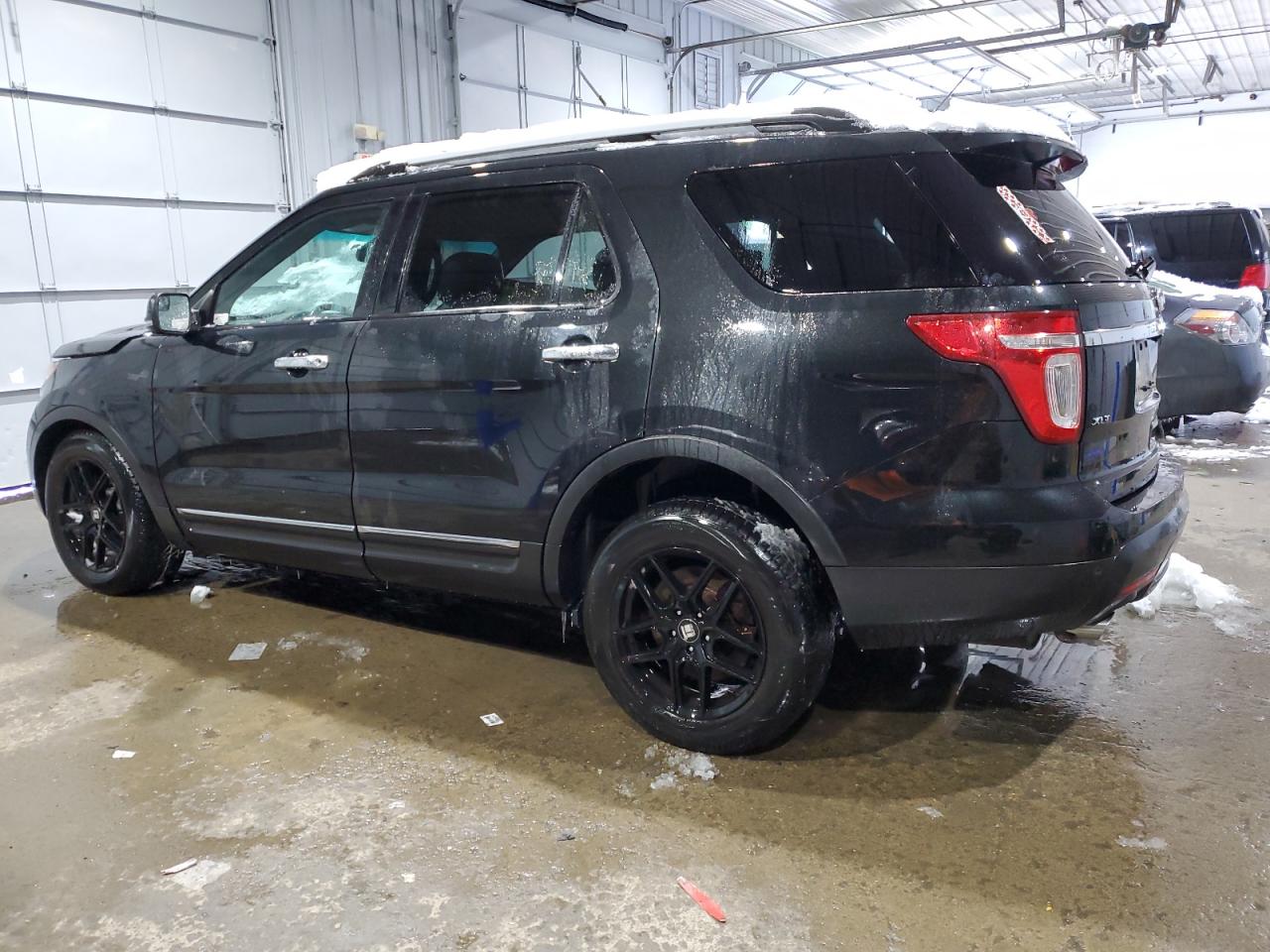 2015 Ford Explorer - Image 2