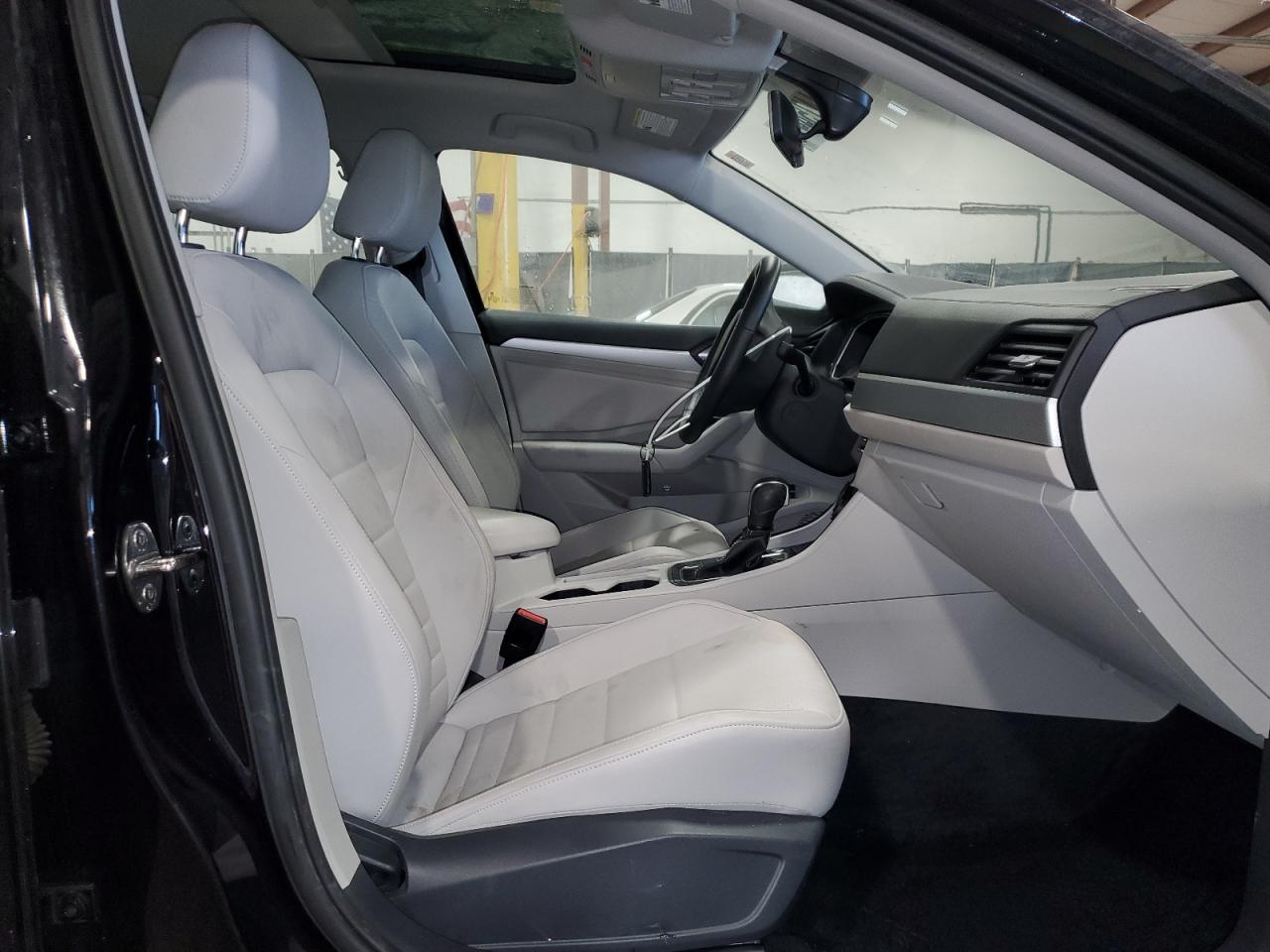 2021 Volkswagen Jetta - Image 7