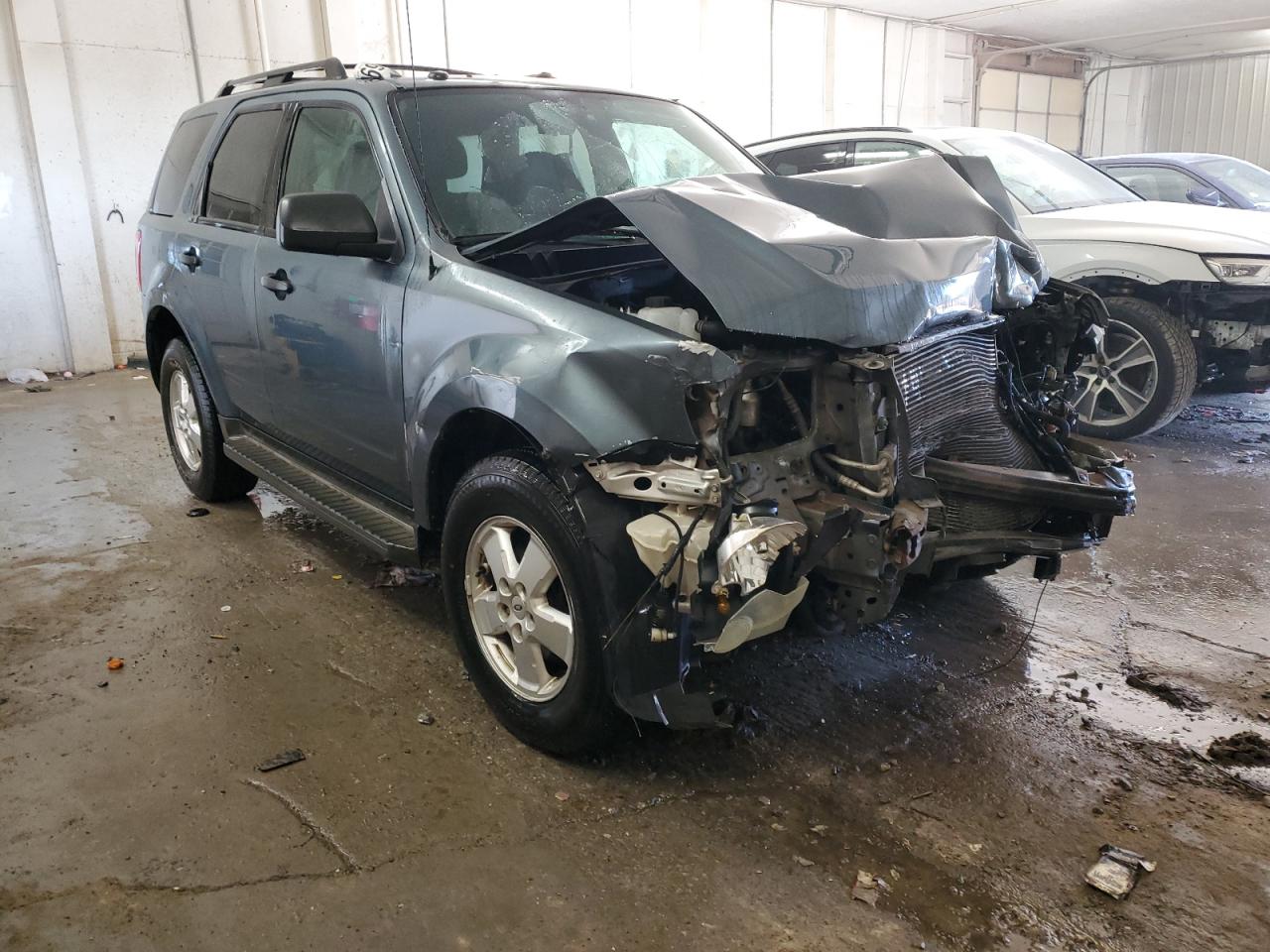 2010 Ford Escape - Image 4