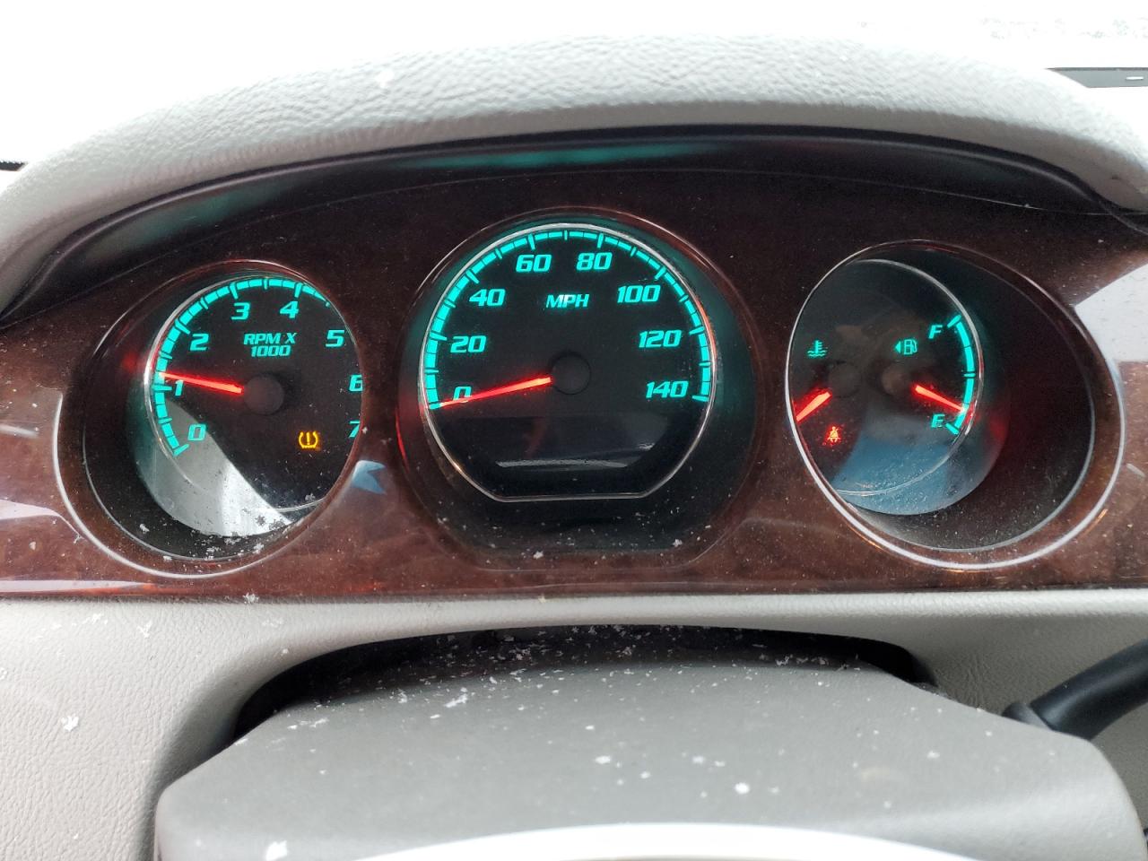 2011 Buick Lucerne - Image 9