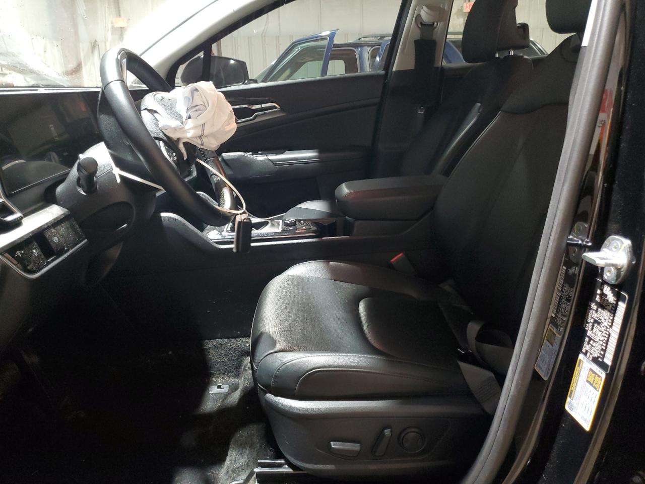 2023 Kia Sportage - Image 7