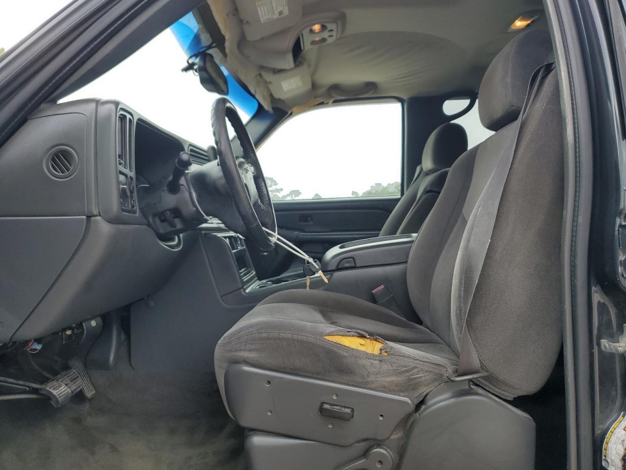 2005 GMC Sierra - Image 7