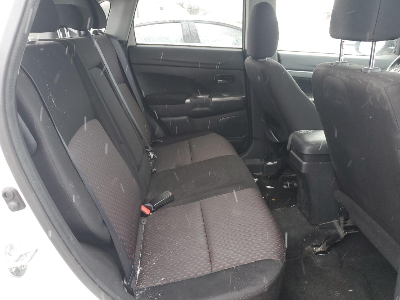 2019 Mitsubishi Outlander - Image 11