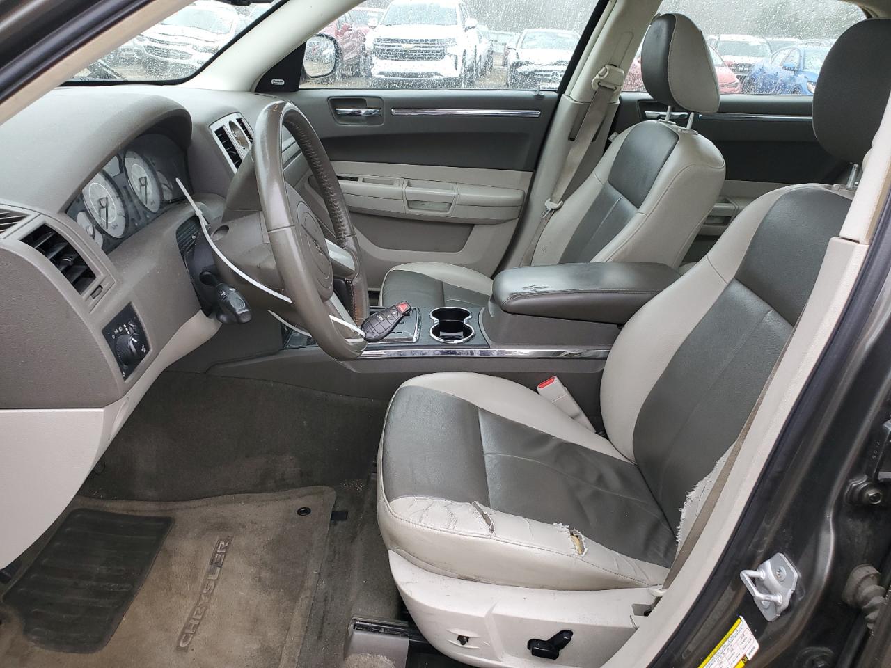 2008 Chrysler 300 - Image 7