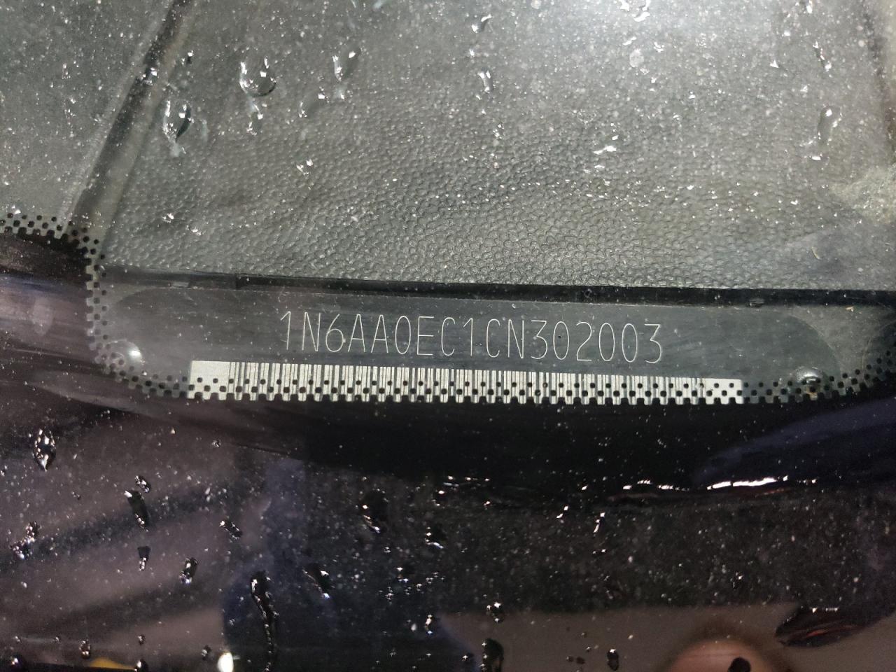 2012 Nissan Titan - Image 12