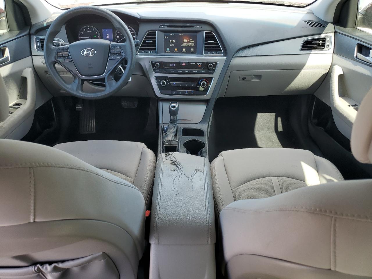 2016 Hyundai Sonata - Image 8