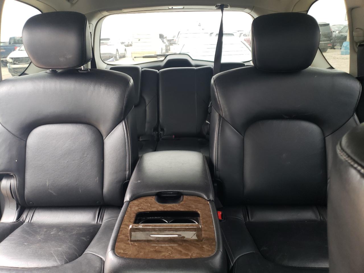 2016 Infiniti QX80 - Image 10