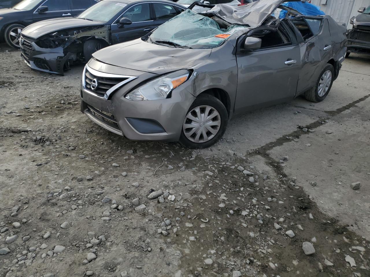 2016 Nissan Versa - Image 1